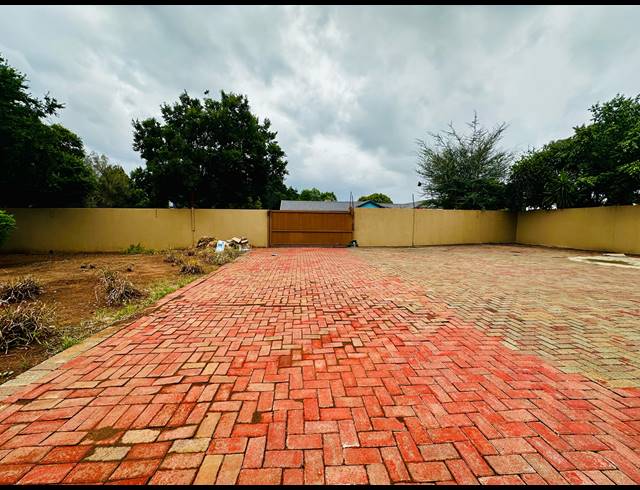 3 BEDROOM HOUSE FOR SALE IN LANGENHOVENPARK